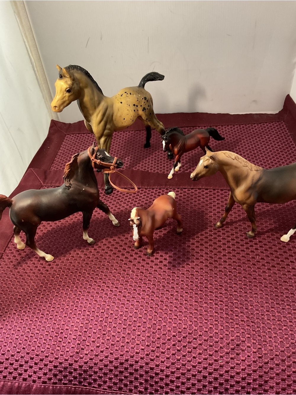 Breyer Multi-Color Horse Figurine Lot - Brown, Tan, Black lot of5